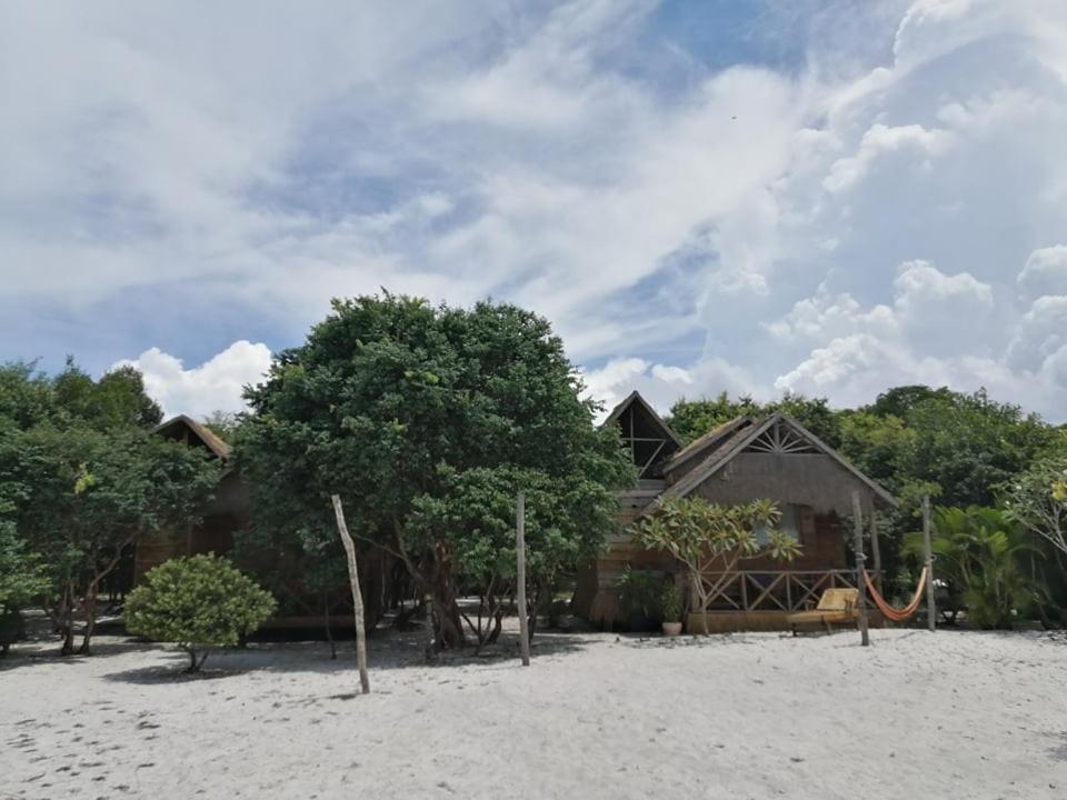 كوه رونغ ساملوم Green Blue Beach Hostel المظهر الخارجي الصورة
