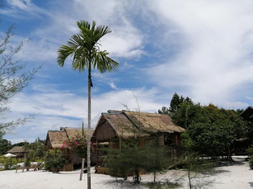 كوه رونغ ساملوم Green Blue Beach Hostel المظهر الخارجي الصورة