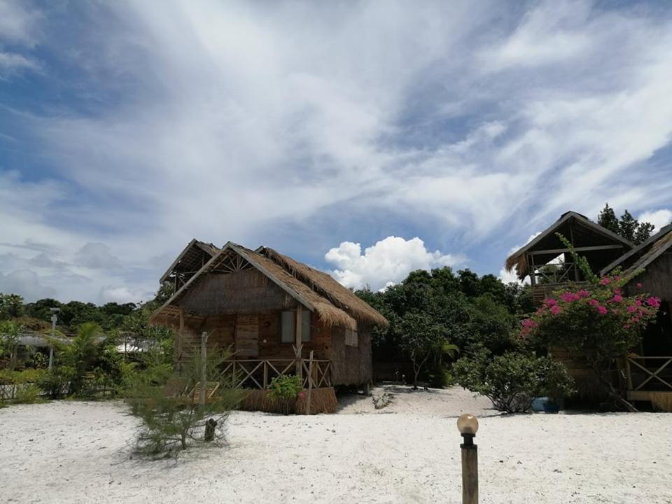 كوه رونغ ساملوم Green Blue Beach Hostel المظهر الخارجي الصورة
