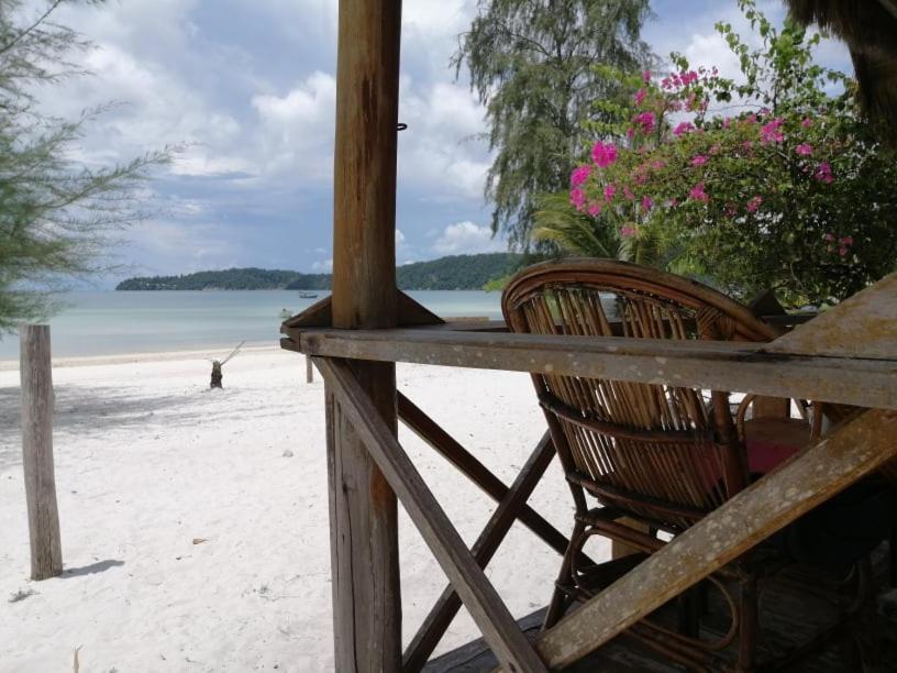 كوه رونغ ساملوم Green Blue Beach Hostel المظهر الخارجي الصورة