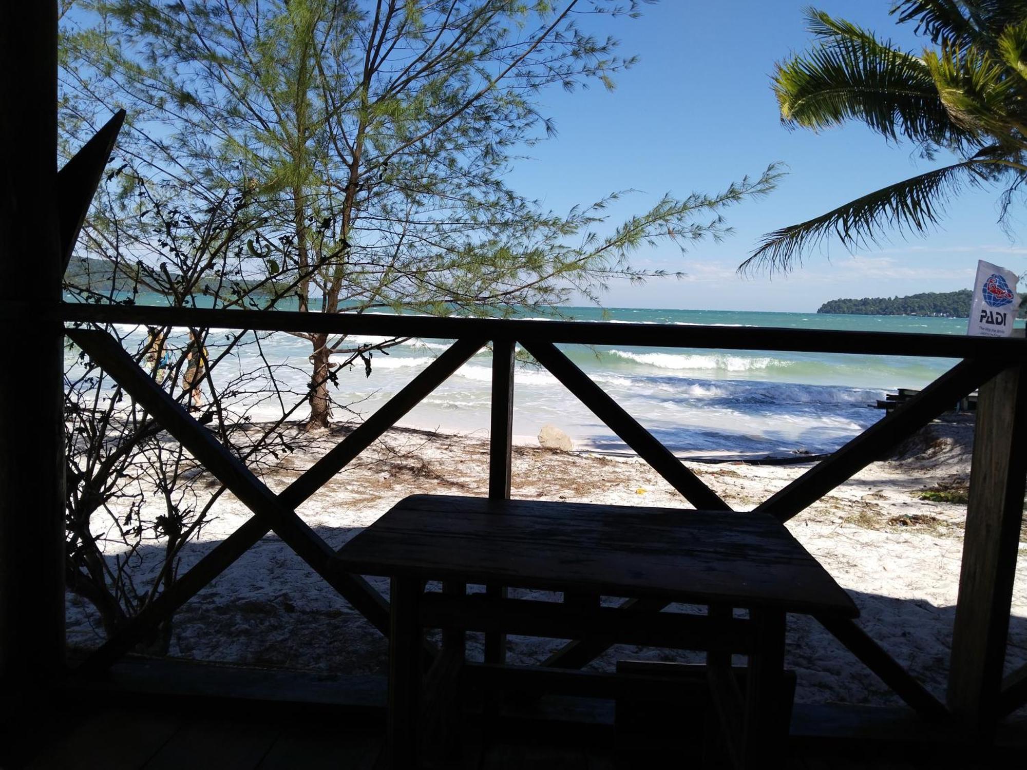 كوه رونغ ساملوم Green Blue Beach Hostel المظهر الخارجي الصورة